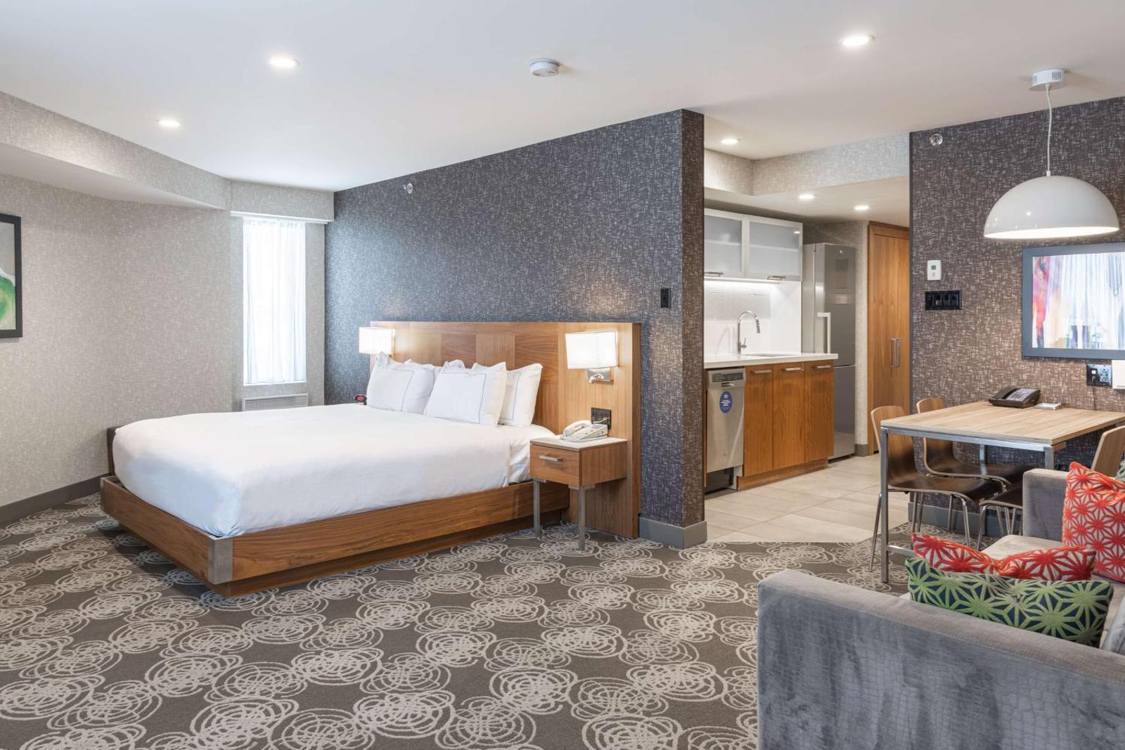 Hilton Montreal Laval