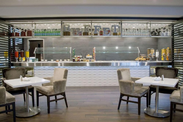 Hilton Montreal Laval image 10