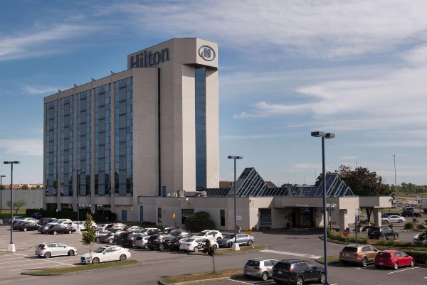 Hilton Montreal Laval image 2